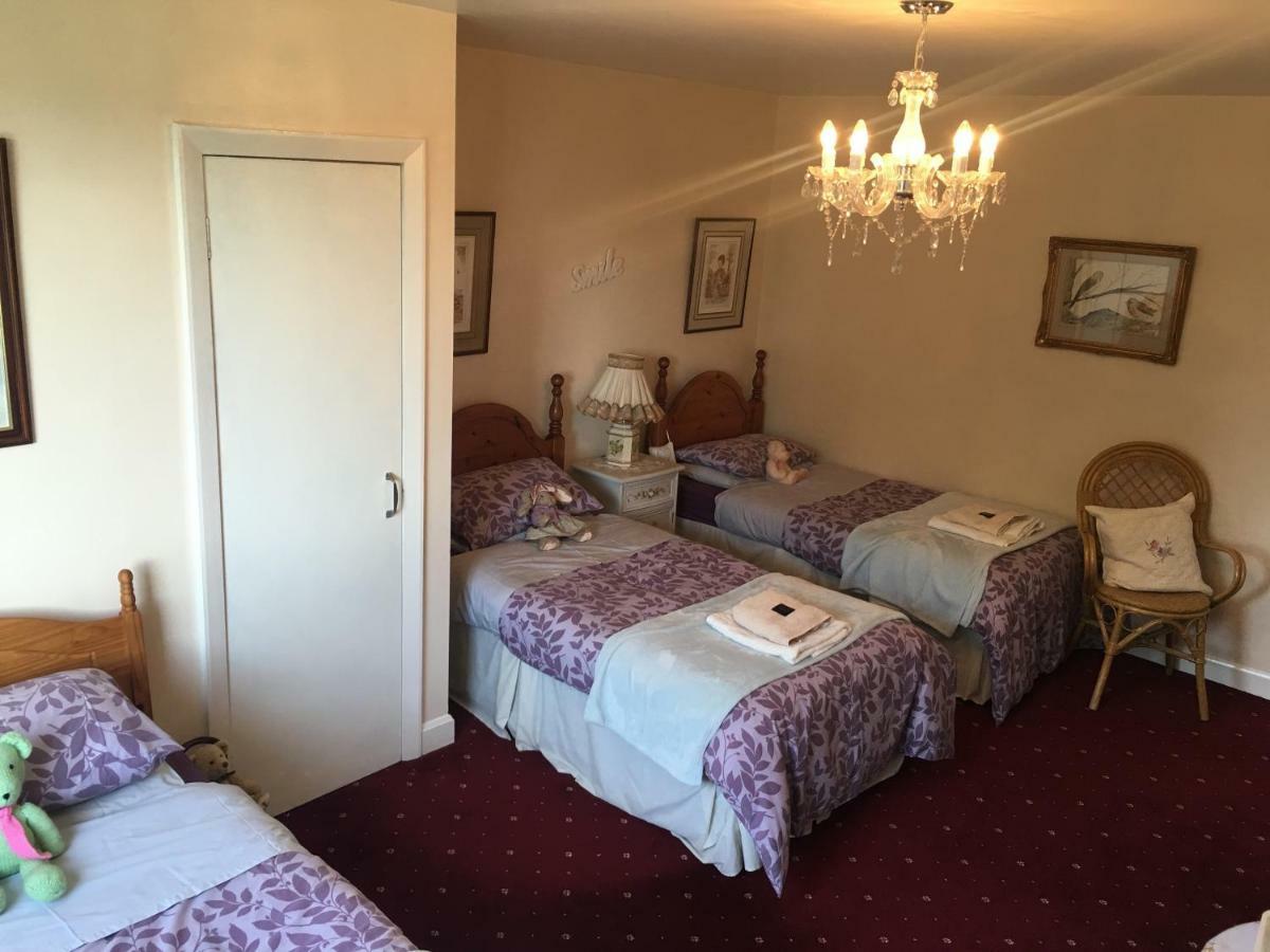 Rose Villa Bed And Breakfast Форфар Екстер'єр фото