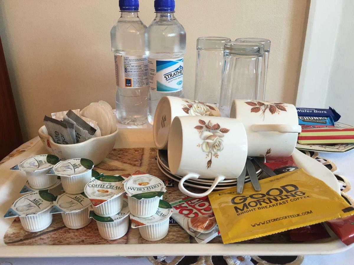 Rose Villa Bed And Breakfast Форфар Екстер'єр фото