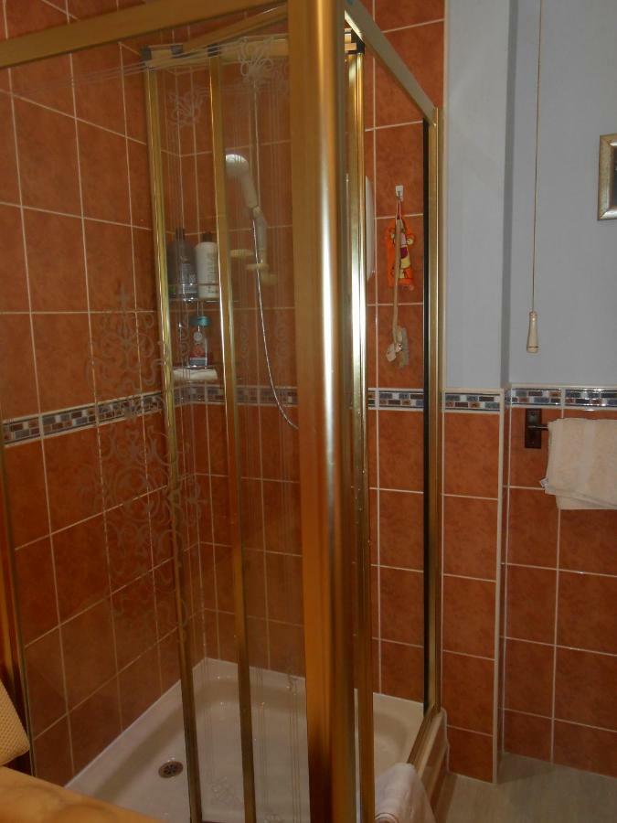 Rose Villa Bed And Breakfast Форфар Екстер'єр фото
