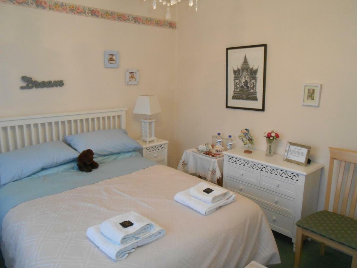 Rose Villa Bed And Breakfast Форфар Екстер'єр фото