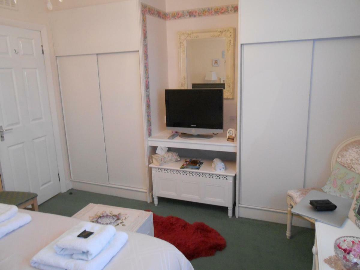 Rose Villa Bed And Breakfast Форфар Екстер'єр фото